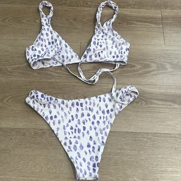 Lavender and white print bikini - Picture 2 of 2